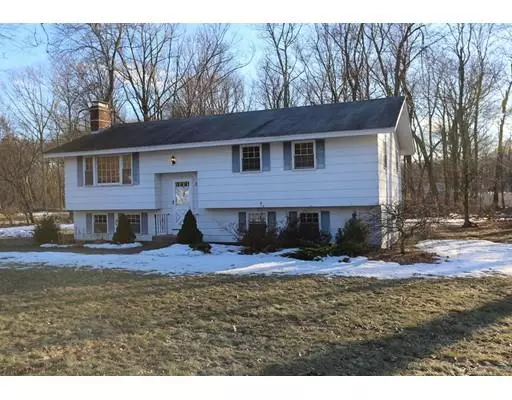 24 John Robinson Dr, Hudson, MA 01749