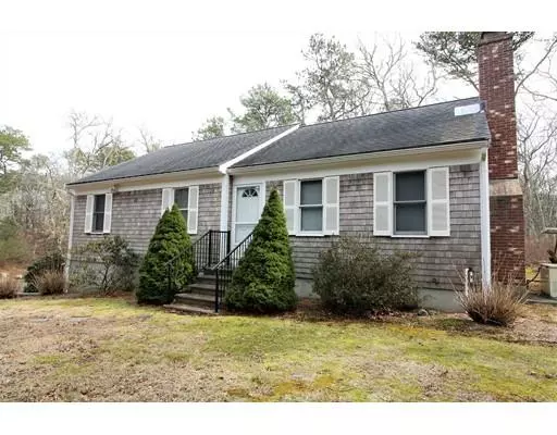 560 Millstone Rd, Brewster, MA 02631