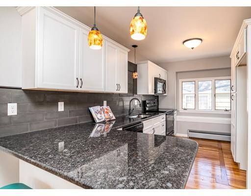 15 Glendale, East Longmeadow, MA 01028