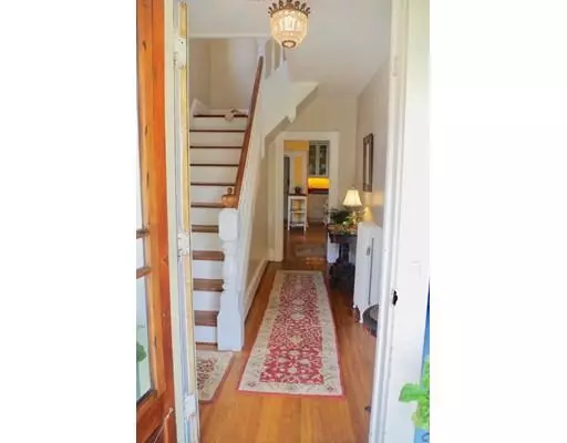 South Hadley, MA 01075,4 Walnut St