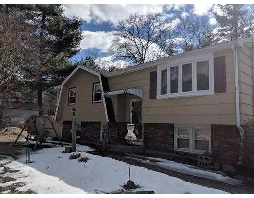 5 James St, Norton, MA 02766