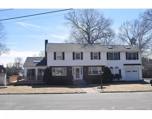 6 Pine Ridge Rd, Stoneham, MA 02180