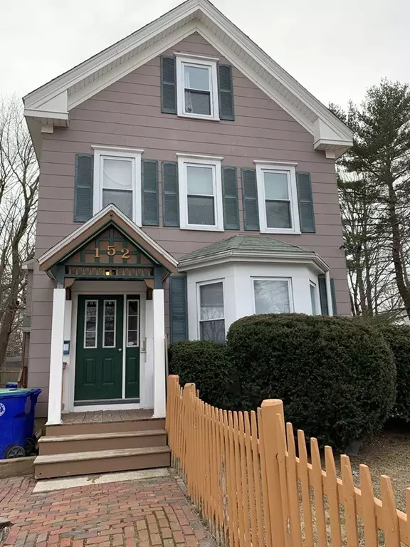 152 W Water St, Rockland, MA 02370