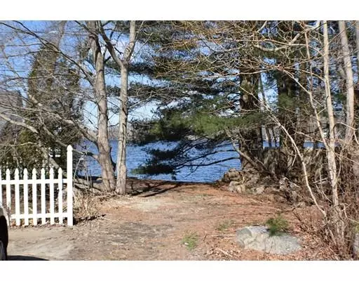 Tiverton, RI 02878,90 Thibault Ln