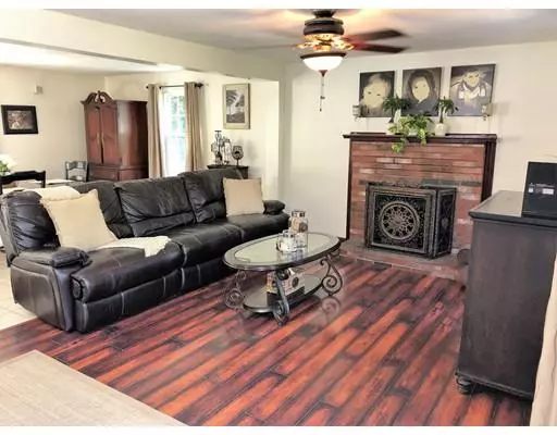 Blackstone, MA 01504,11 Dawn Street