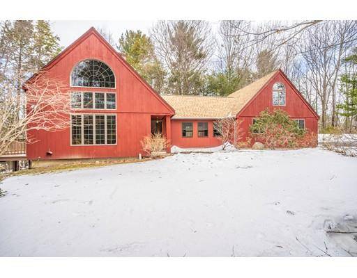 703 Woodland Way, Russell, MA 01071