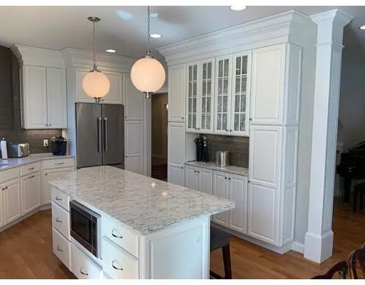 Ipswich, MA 01938,193 Country Club Way