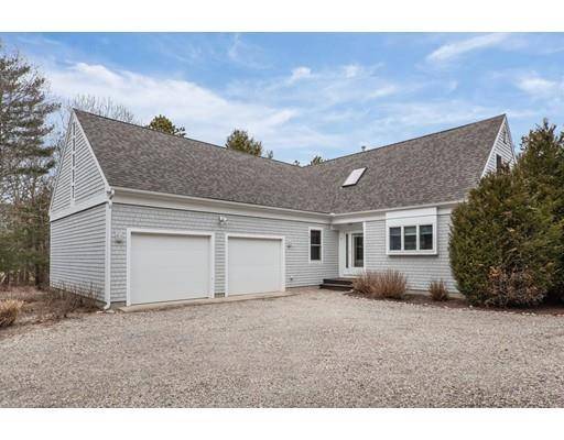 16 Lochstead Dr, Falmouth, MA 02536