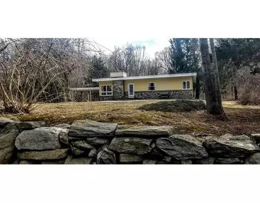 48 Orchard Street, Blackstone, MA 01504