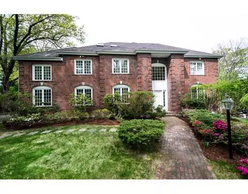 7 Reservoir Ave, Newton, MA 02467