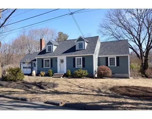 33 Beaver Ave, Lynnfield, MA 01940