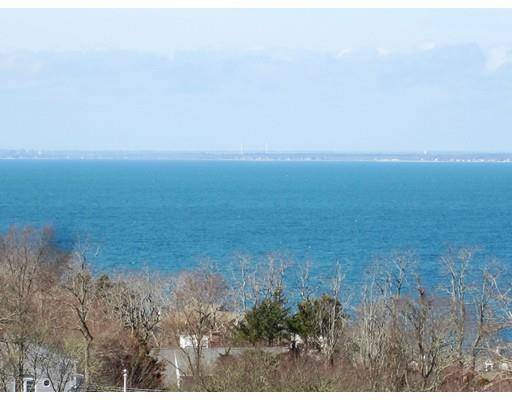 32 Clowes Dr, Falmouth, MA 02540