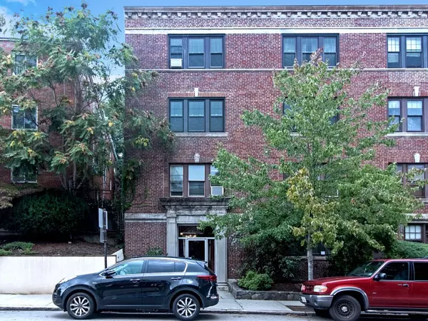 37 Englewood Ave #2, Brookline, MA 02445