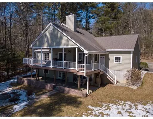 223 Shoreline Dr, West Brookfield, MA 01585