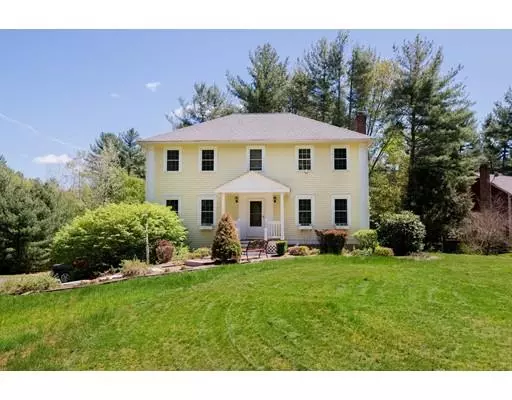 2 Saint James Pl, Townsend, MA 01474