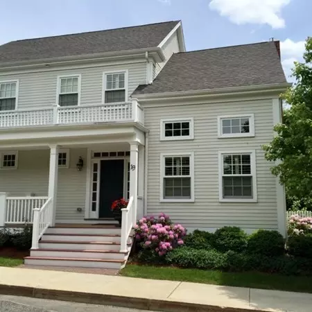 19 Maple Street #19, Medfield, MA 02052