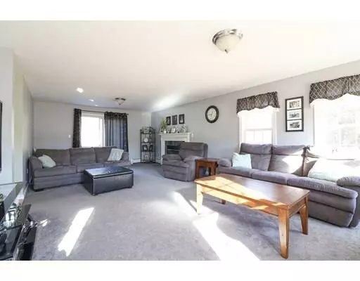 Acushnet, MA 02743,9 Angora Ave