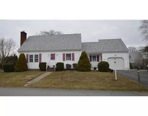 328 Eastview Ave, Somerset, MA 02726