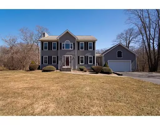 Swansea, MA 02777,64 Hummingbird Ln