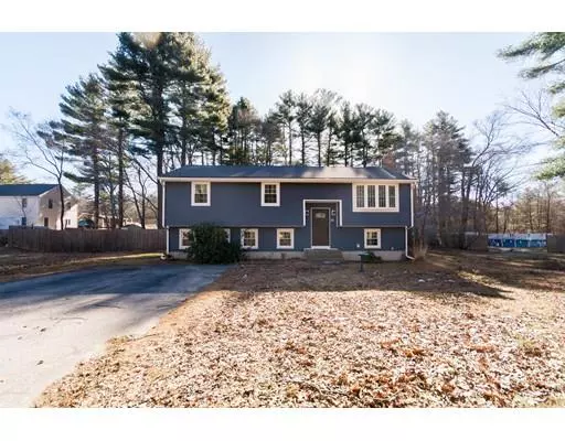 25 Cobb St, Norton, MA 02766