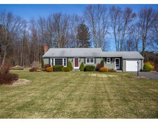 25 Fernwood Dr, East Longmeadow, MA 01028