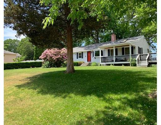 1 Meadow Dr, Middleton, MA 01949