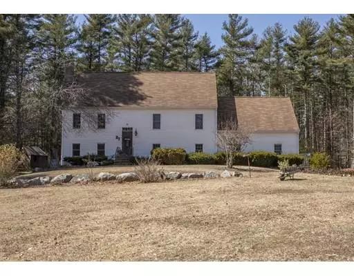 27 Harvest Wood, Taunton, MA 02780