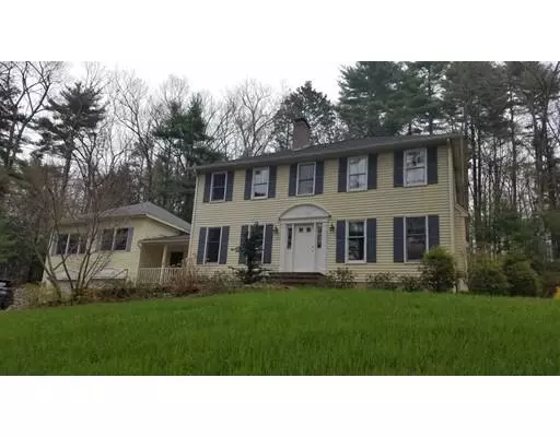 114 New Boston Rd, Sturbridge, MA 01566