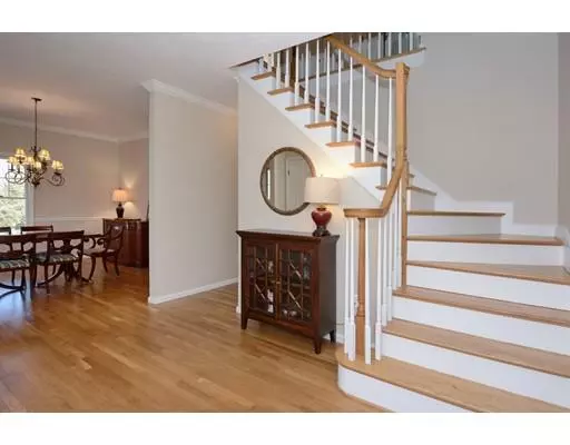 Southborough, MA 01772,5 Mooney Lane