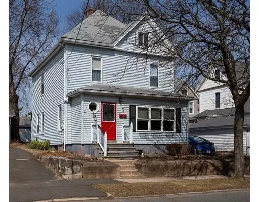 39 Beacon Avenue, Holyoke, MA 01040