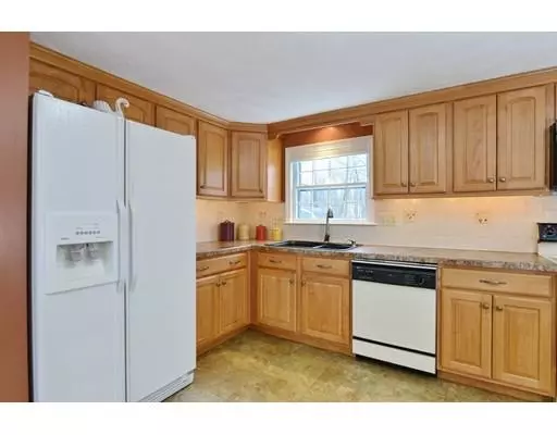 Milford, MA 01757,6 Violet Circle