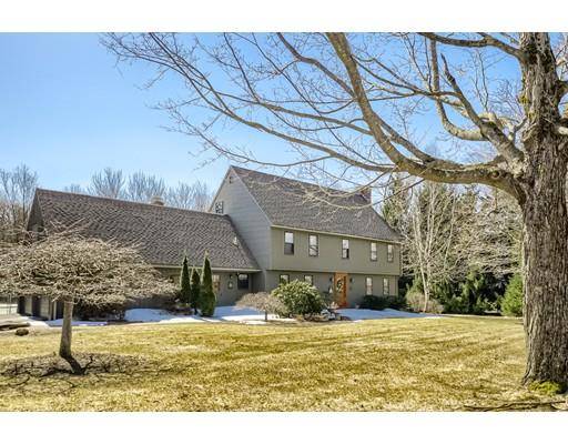 61 Hickory Dr, Princeton, MA 01541