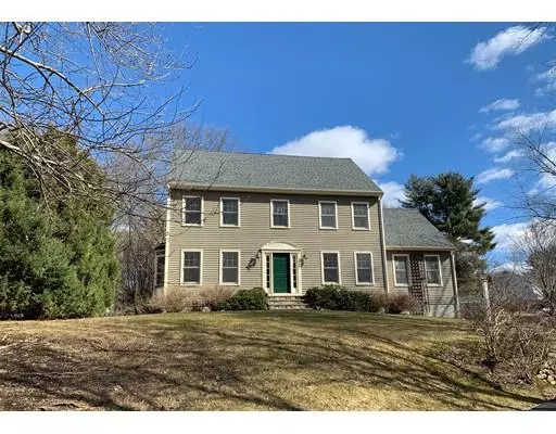 17 Harding Street, Medfield, MA 02052