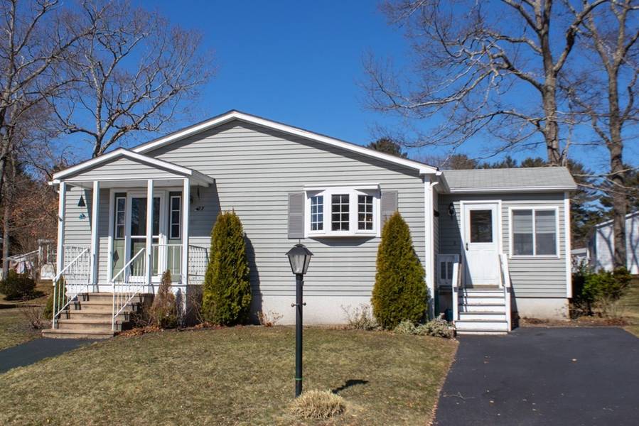 27 Green Holly Dr, Kingston, MA 02364