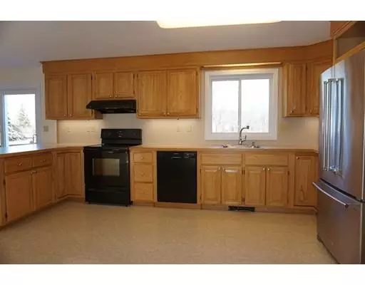 Littleton, MA 01460,170 Russell St