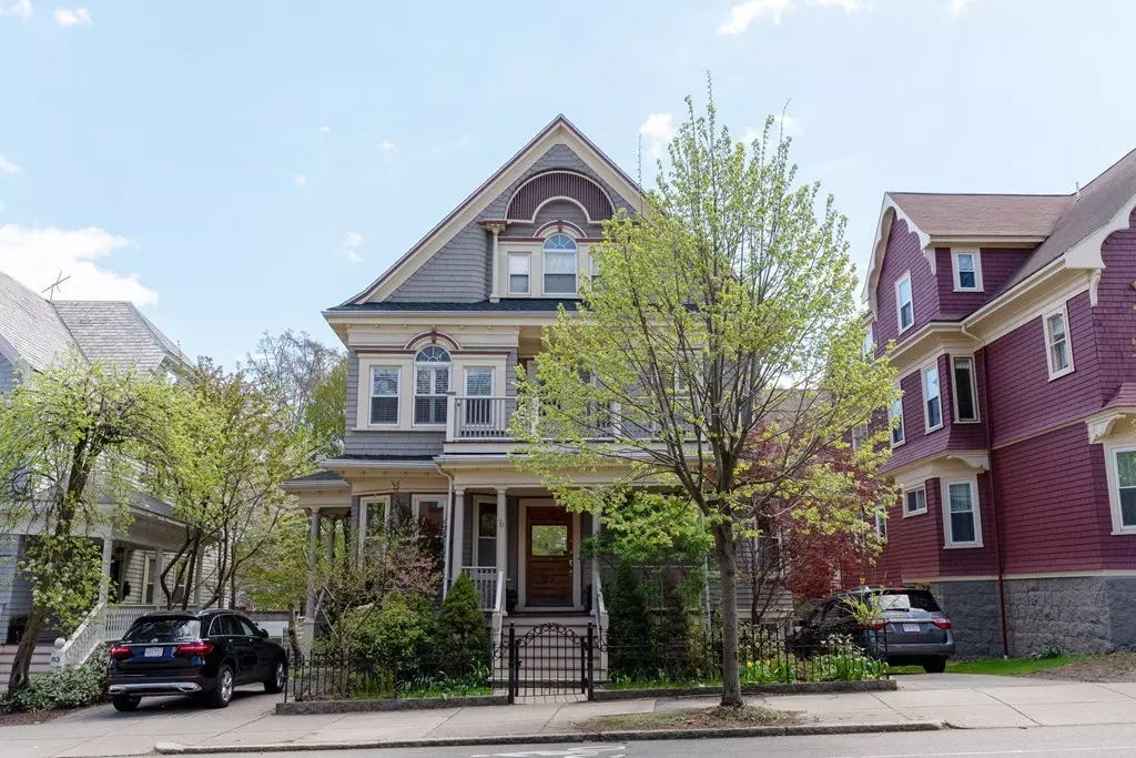 Brookline, MA 02446,79 Saint Paul #79