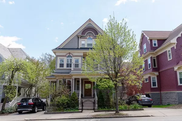 79 Saint Paul #79, Brookline, MA 02446
