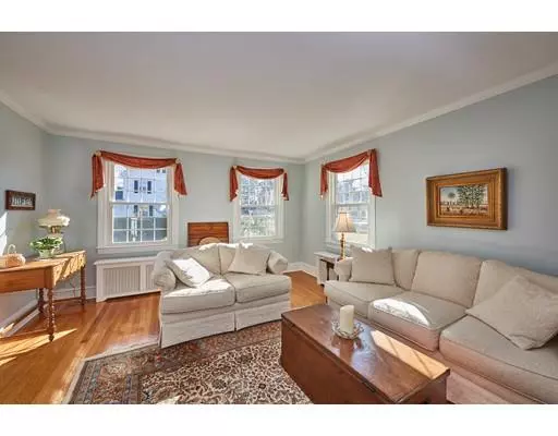 Westfield, MA 01085,22 Spruce St