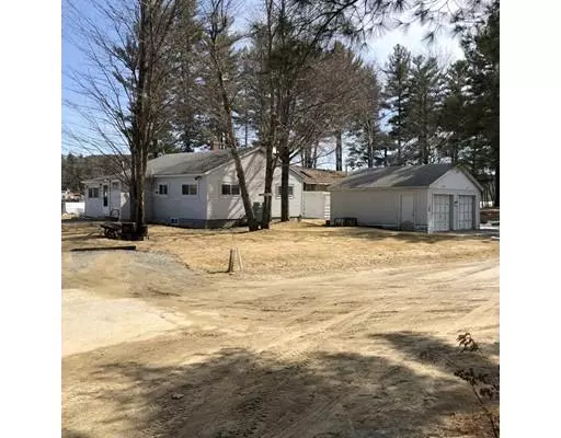 11 Mattakesett Cir, Ashburnham, MA 01430