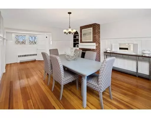 Hingham, MA 02043,24 Paige Street