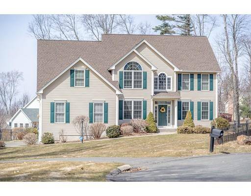 52 Windsor Ln, East Longmeadow, MA 01028