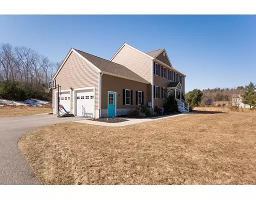 Uxbridge, MA 01569,25 Sand Wedge Drive