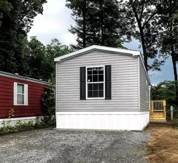 25 Groton School Rd #17, Ayer, MA 01432