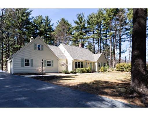 16 Forest Park Dr, Mendon, MA 01756