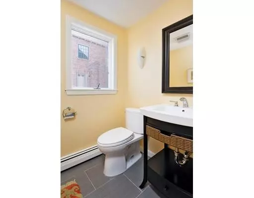 Brookline, MA 02446,301 Mason Ter