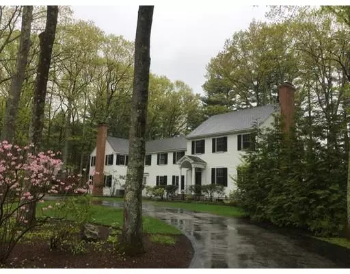 158 Winding River Road, Wellesley, MA 02482