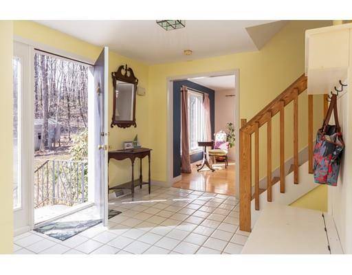 Hopkinton, MA 01748,5 Tiffany Trl