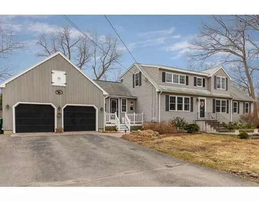 37 Causeway St, Hudson, MA 01749