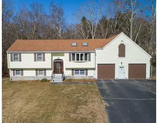 Taunton, MA 02780,35 Brookview Cir