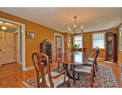 Medfield, MA 02052,48 Cypress St